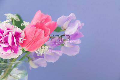 峱